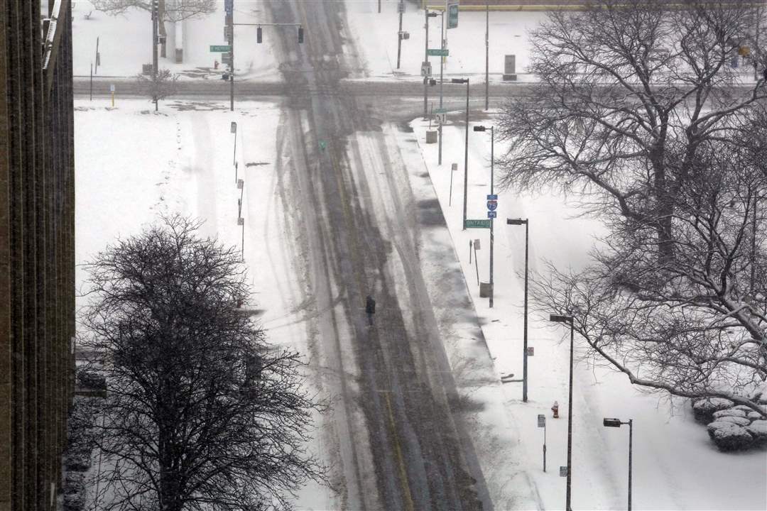 CTY-snowed02p-Adams-Street