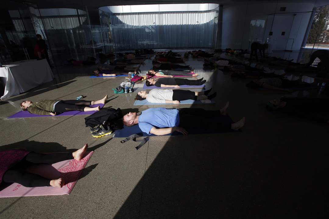 CTY-monroga01p-yoga-students