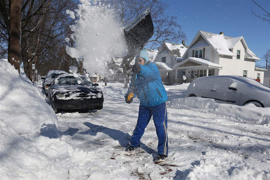 CTY-snow02p-Maria-Viengmany