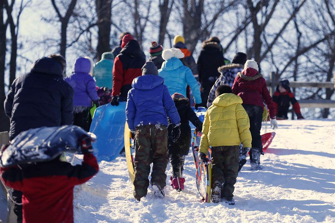 ROV-weather02p-Sidecut-Sledding