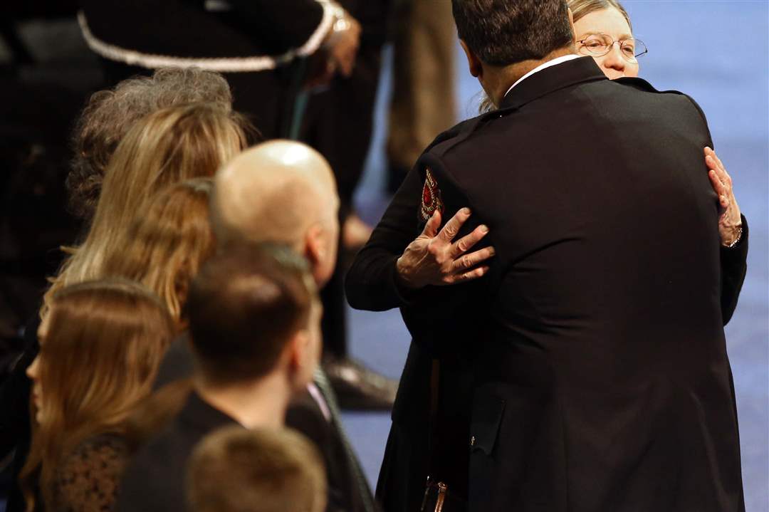 6cd831e3-4edd-405a-bf02-de5f15a7caeb