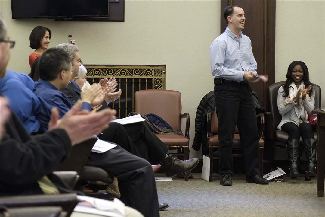 CTY-naturalize13p-Laura-Hernandez