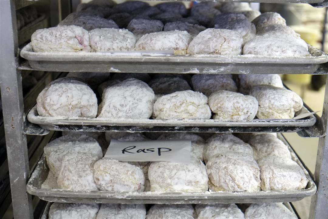 Paczkis a big hit at Bakery Unlimited The Blade