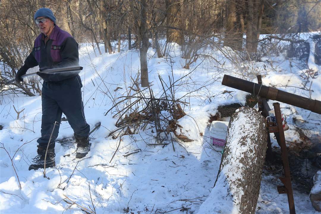SNOWSHOE22-piece-of-wood