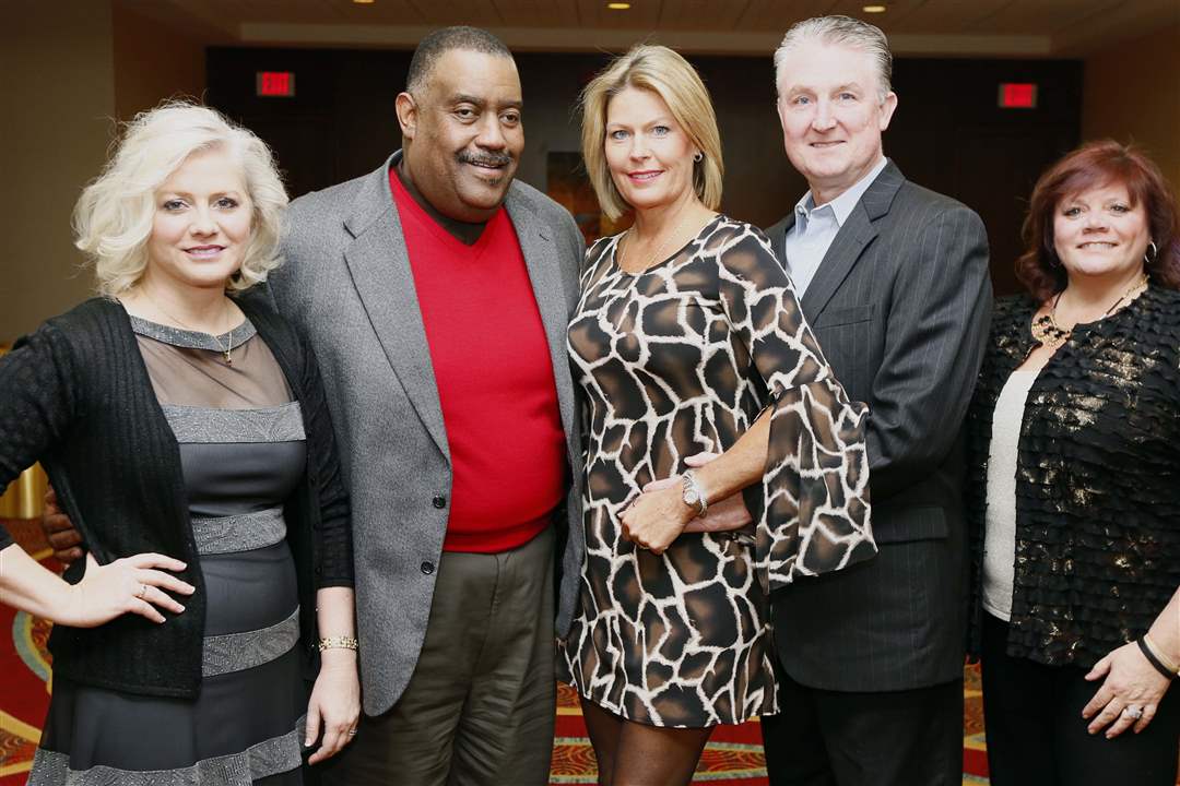 SOC-foodbank14p-Kathy-Perry