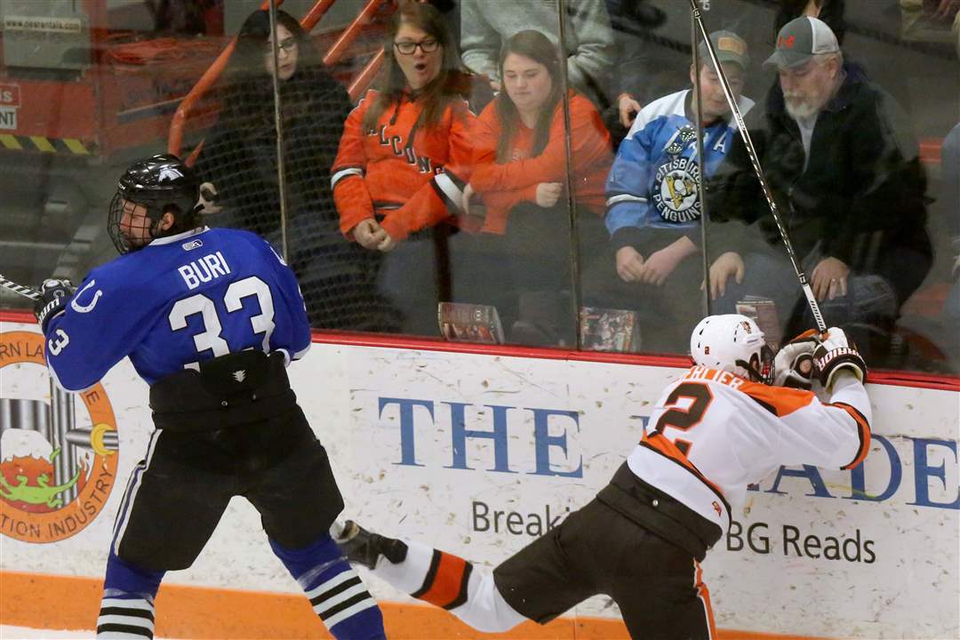 BGhockey7p-into-the-boards