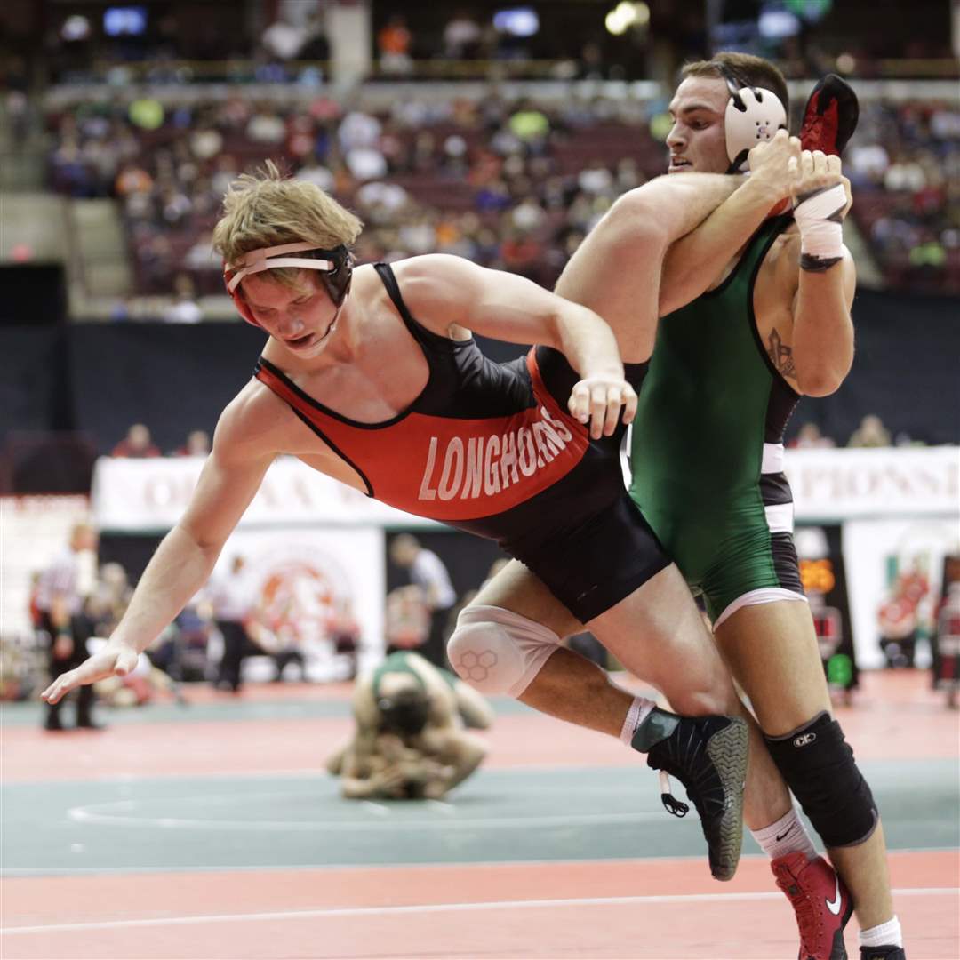 SPT-statewrestling-takedown