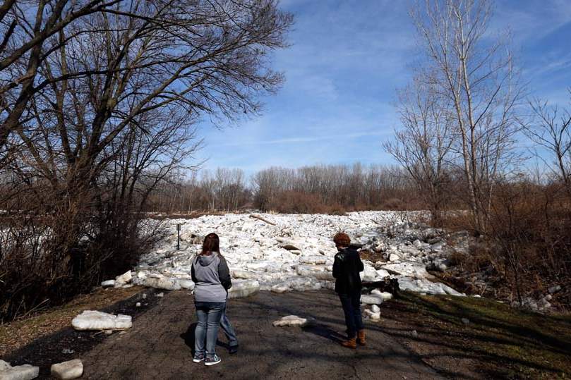 CTY-ice-tiffany-whitehad-and-pam-davis