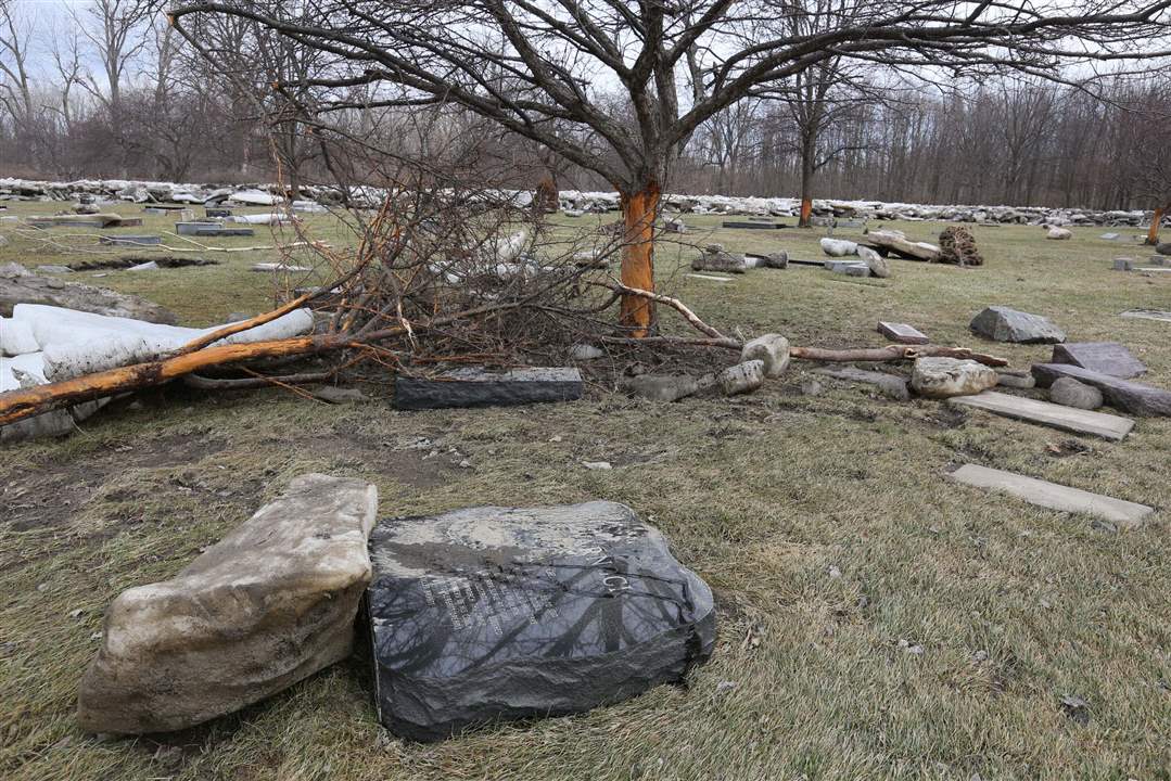 CTY-icedamage17p-Maumee-1