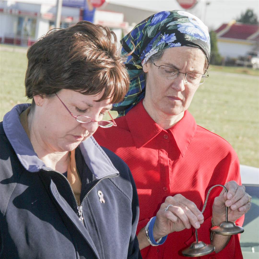 archvet13pRobin-Weirauch-reads-name