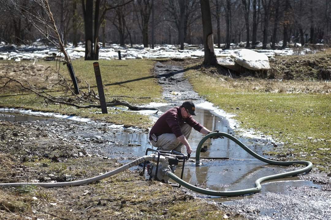 Cleaning up the ice at Side Cut The Blade