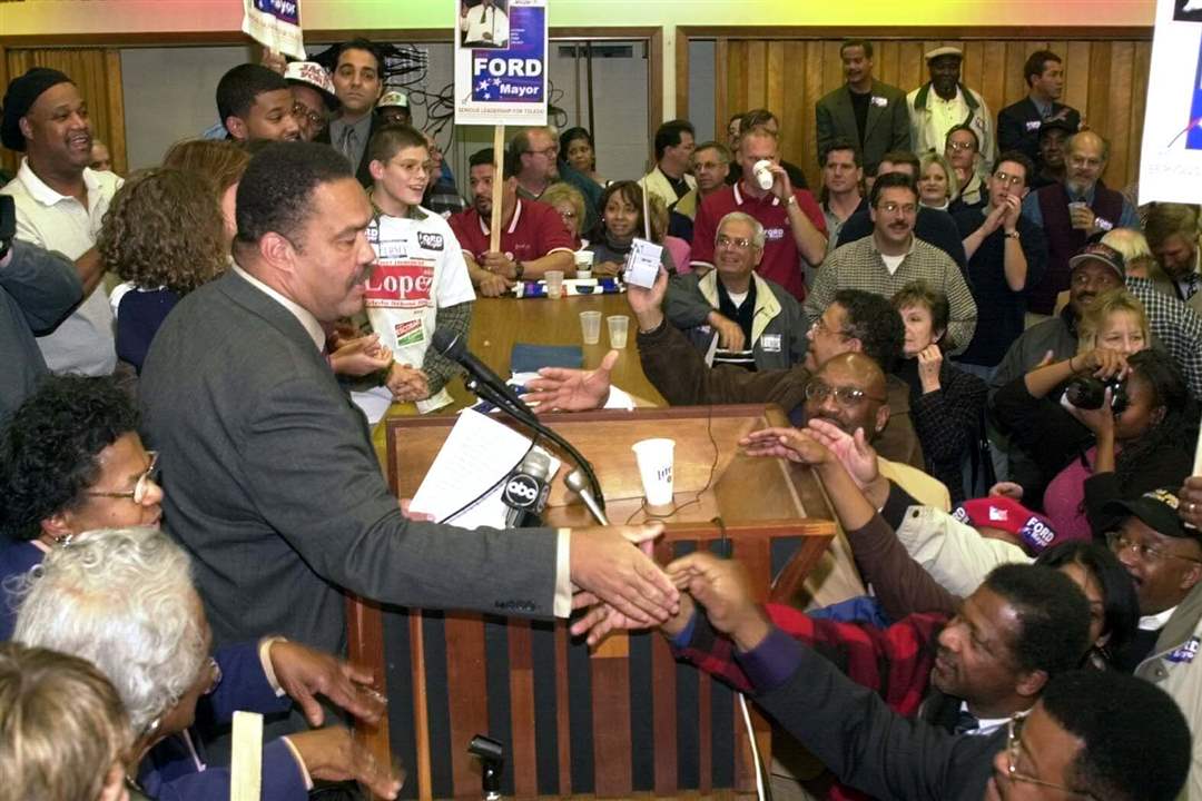 CTY-FPARTY06P-4-11-06-01-Ford