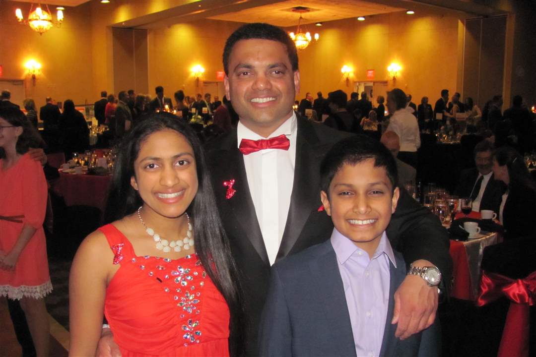 IMG-6924-jpg-Heart-Ball-Jaya