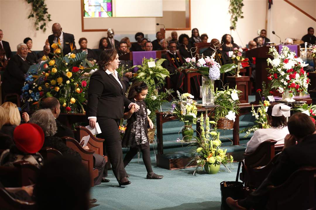 CTY-funeral31p-Olivia-Perkins