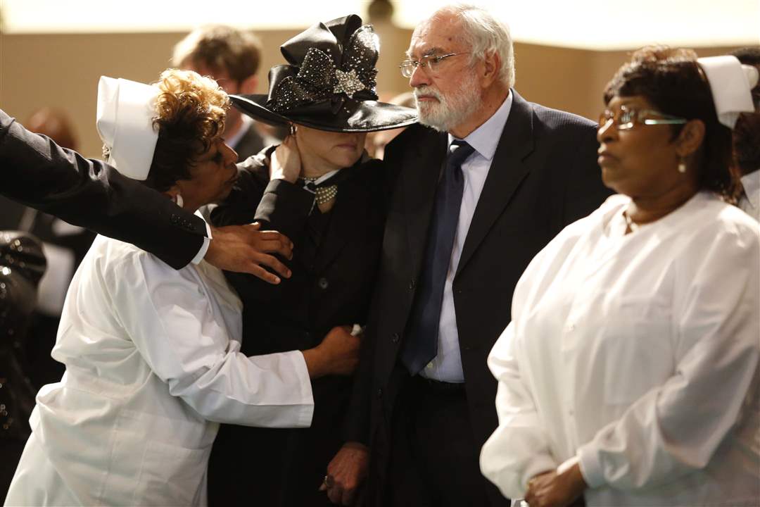 CTY-funeral31p-Cynthia-Ford