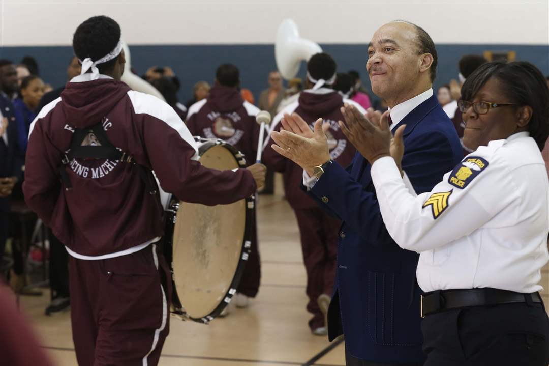 CTY-Violence31p-Scott-band