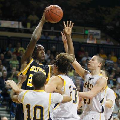 SPT-whitmernorwalk15p-hayes-vs-norwalk-defenders