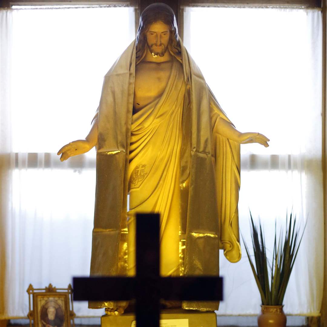 CTY-StLucas05-statue