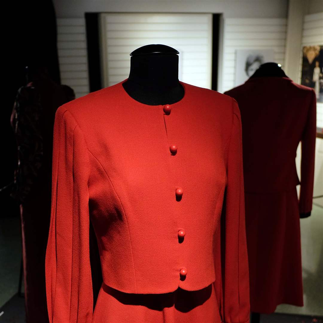 FEA-REDDRESS-Betty-Bloomer-Ford