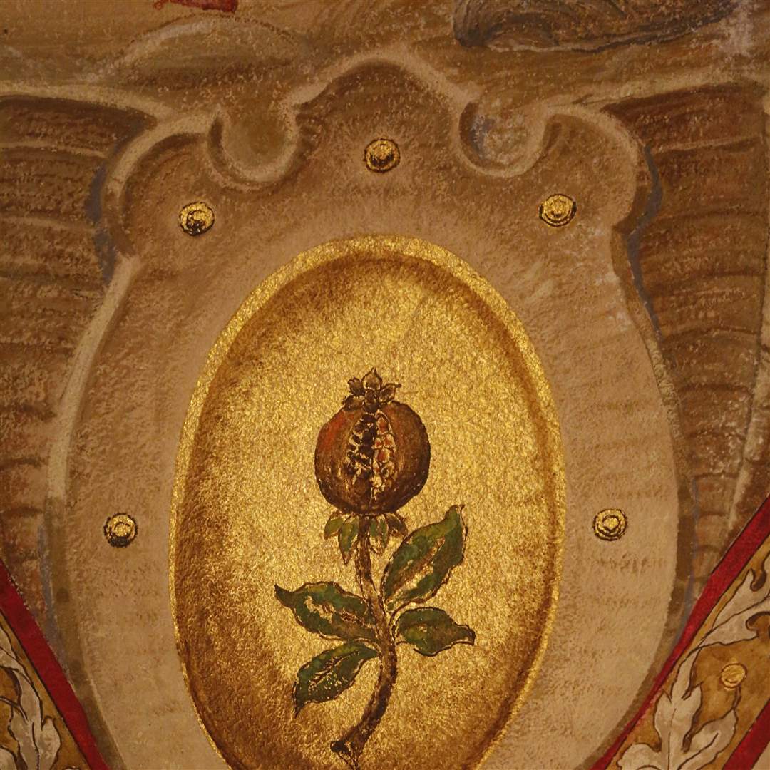 MAG-magazine05-bursting-pomegranate