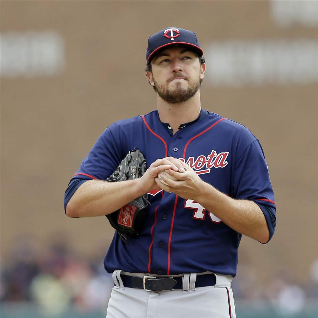 Twins-Tigers-Baseball-ball