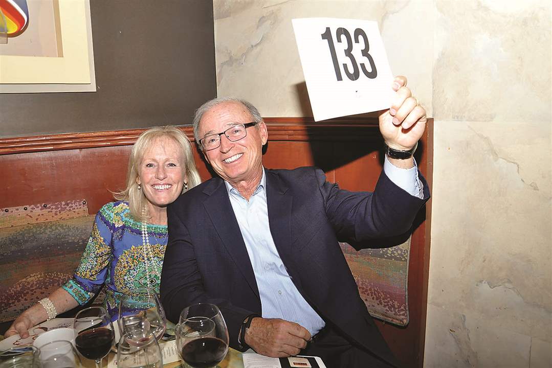 VINE-Gibbons-jpg-Sondra-and-Mike-Gibbons