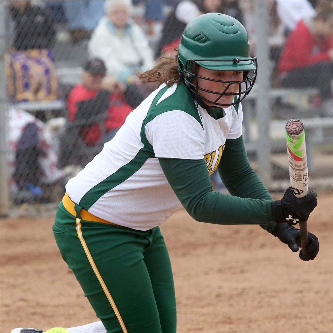 Springfieldsoftball09p-Clay-s-Hayley-Schiavone