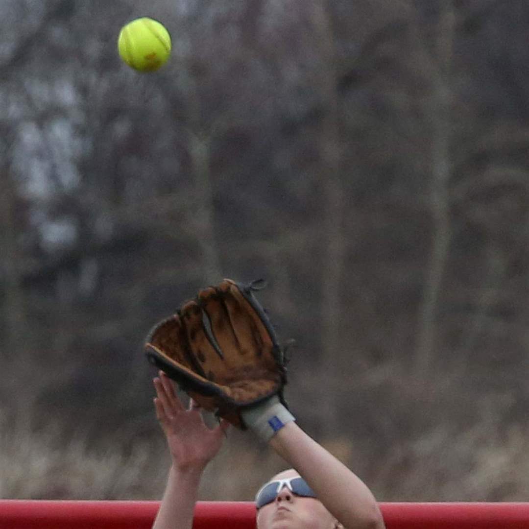 Springfieldsoftball09p-Blue-Devils
