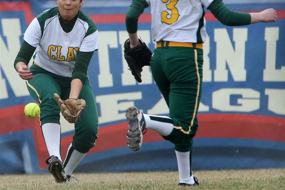 Springfieldsoftball09p-scoop