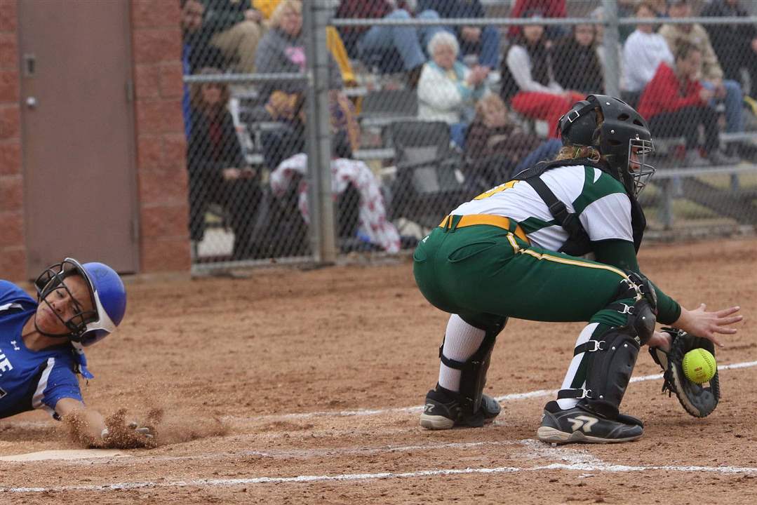 Springfieldsoftball09p-slide