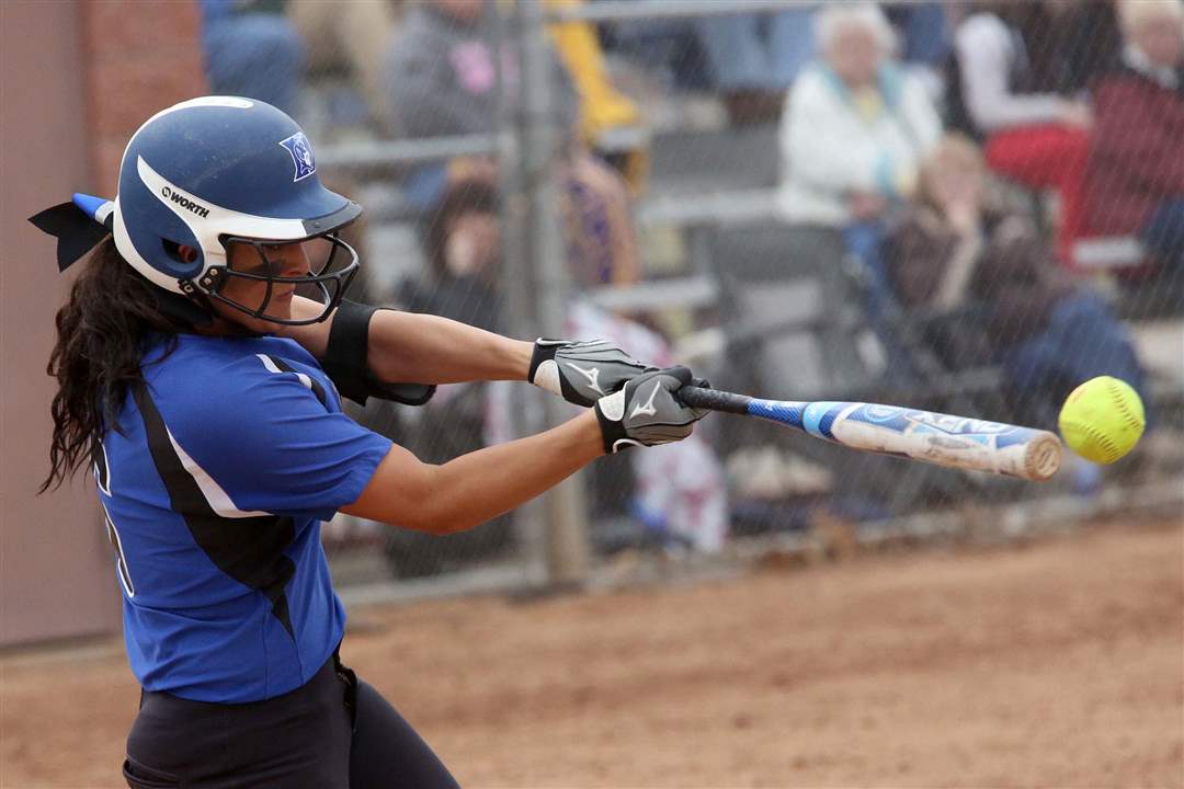 Springfieldsoftball09p-Springfield-s-Hannah-Girlie