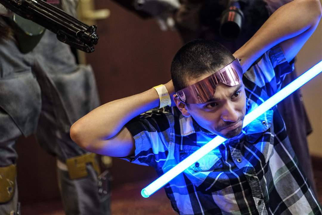 CTY-fantasticon12p-Teodoro-Ruiz