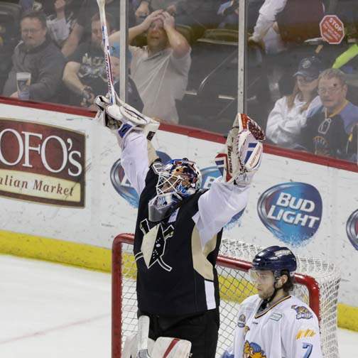 SPT-Walleye17p-Nailers-goalie-Franky-Palazzese