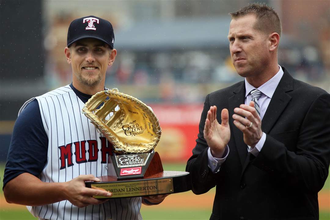 SPT-hens17p-Jordan-Lennerton