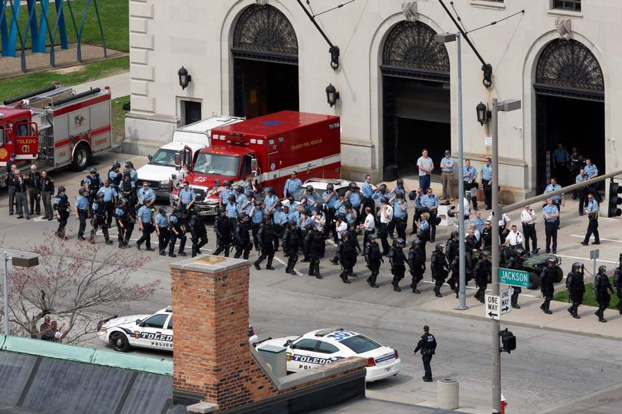 CTY-nazis19p-tpd-swat-safety-building