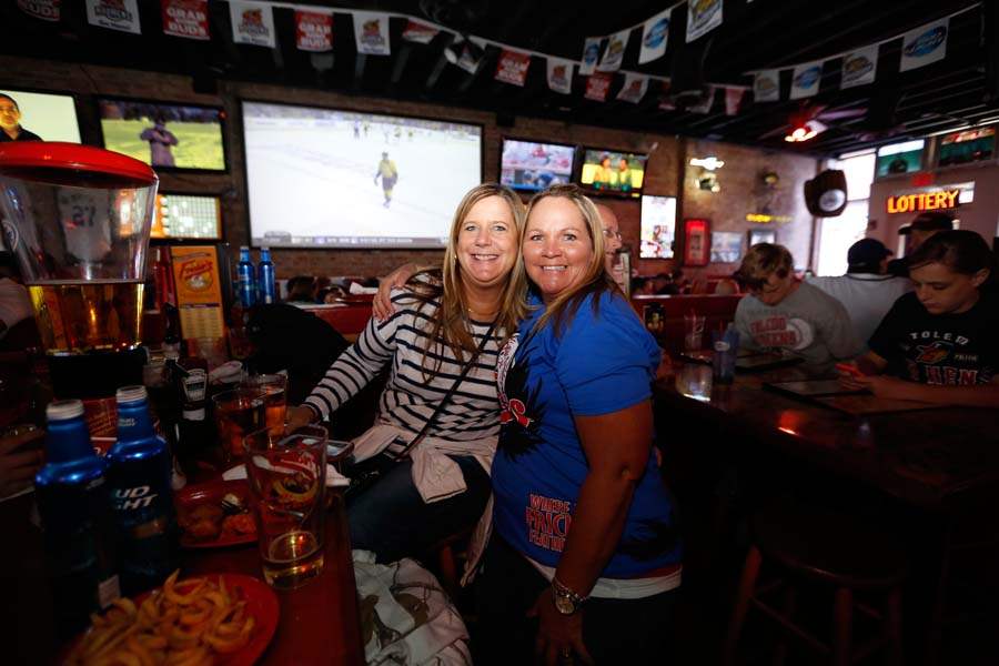 SOC-henssociety16p-Brenda-Cole-and-Chris-Chambers