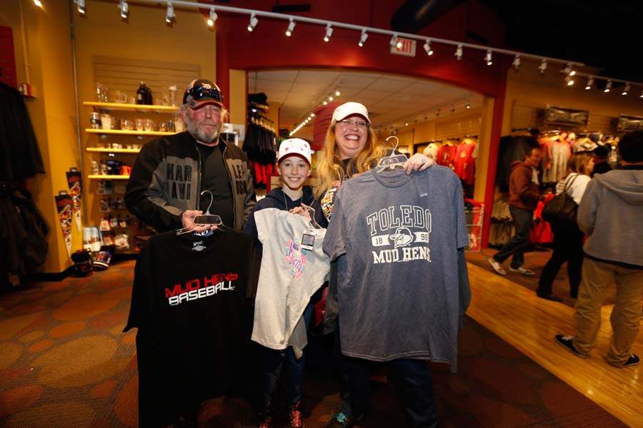 SOC-henssociety16p-clark-family