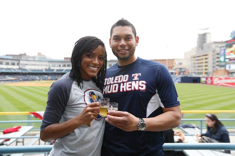 SOC-henssociety16p-whitney-walker-jon-valencia-beer-fest