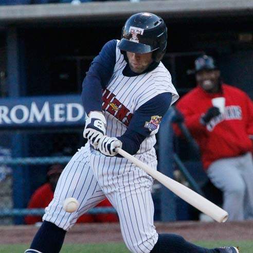 Hens24p-collins-hit