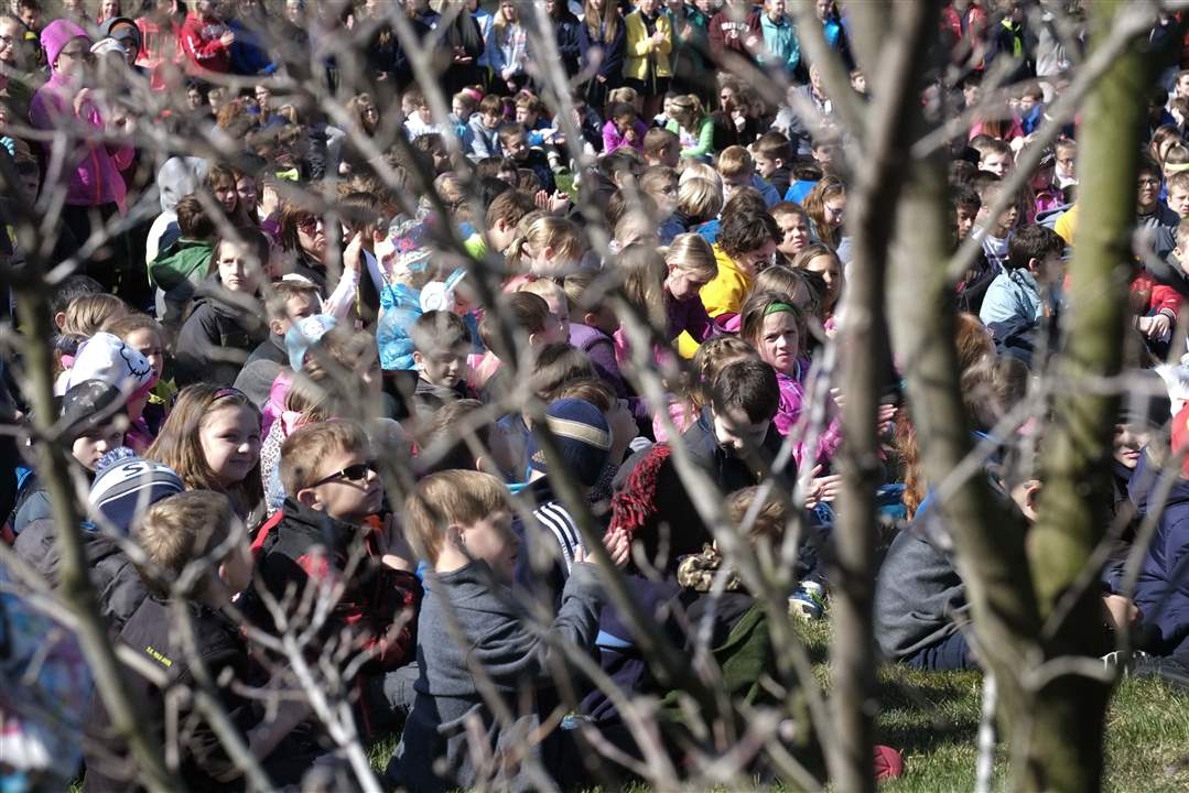 CTY-SYL-ArborDay-students
