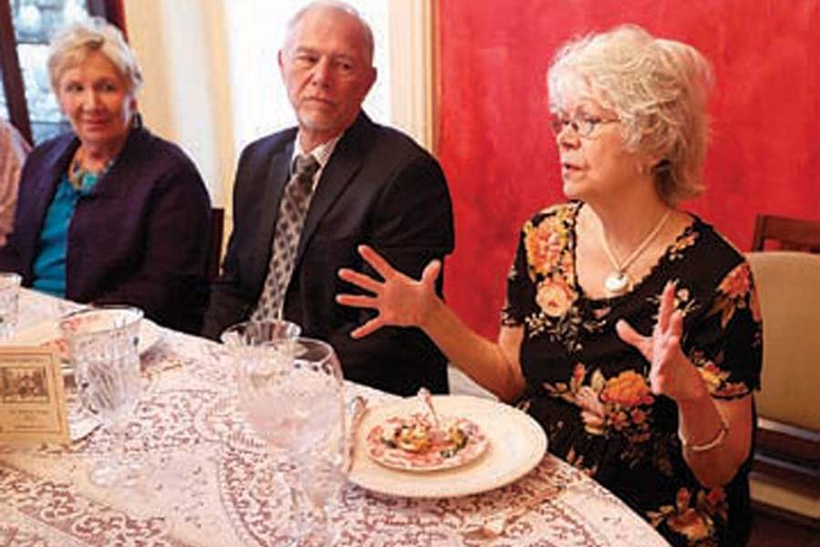 victorian-dinner-Diane-Toth