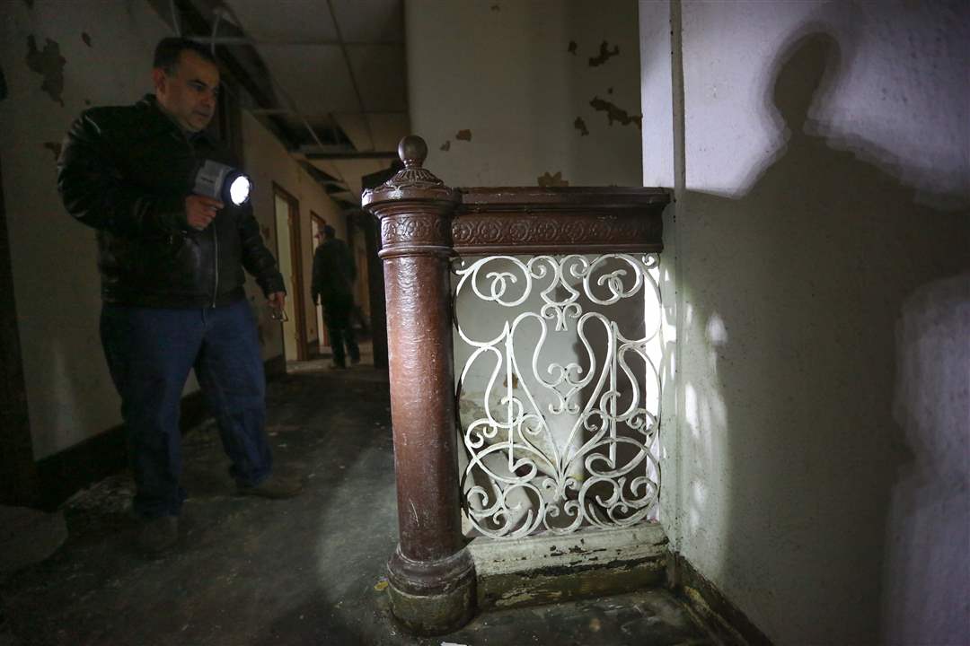 CTY-nasby30p-railing