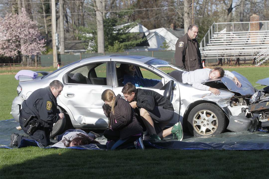 WEB-SYL-mock-Sylvania-police