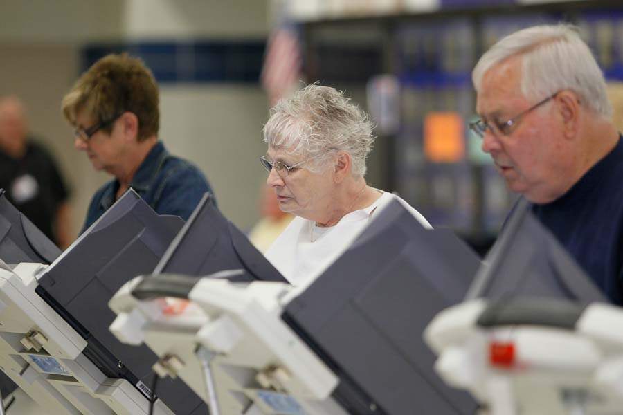 springfieldvotes05p-Barbara-Foltz-center