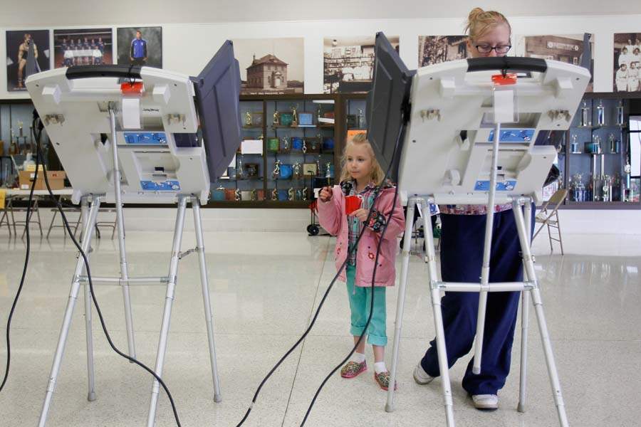 springfieldvotes05p-Rebekah-Oberdier-Carolann-Laudan