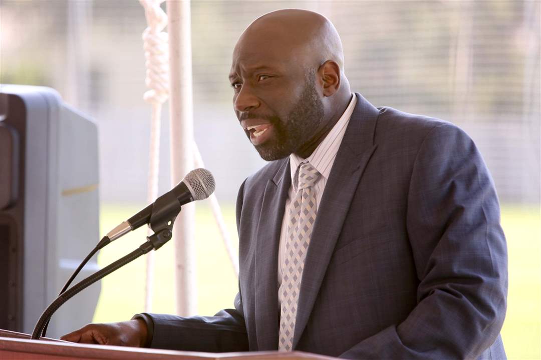 SYL-Lourdes-Andre-Smith-remarks