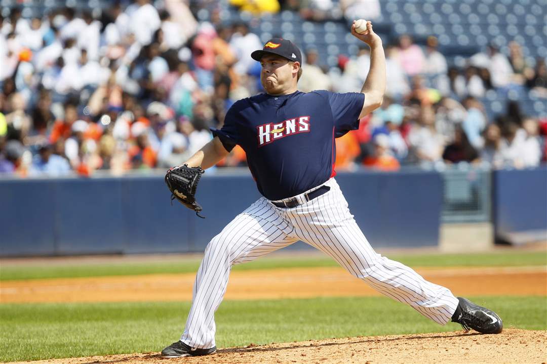 Hens8p-pitcher