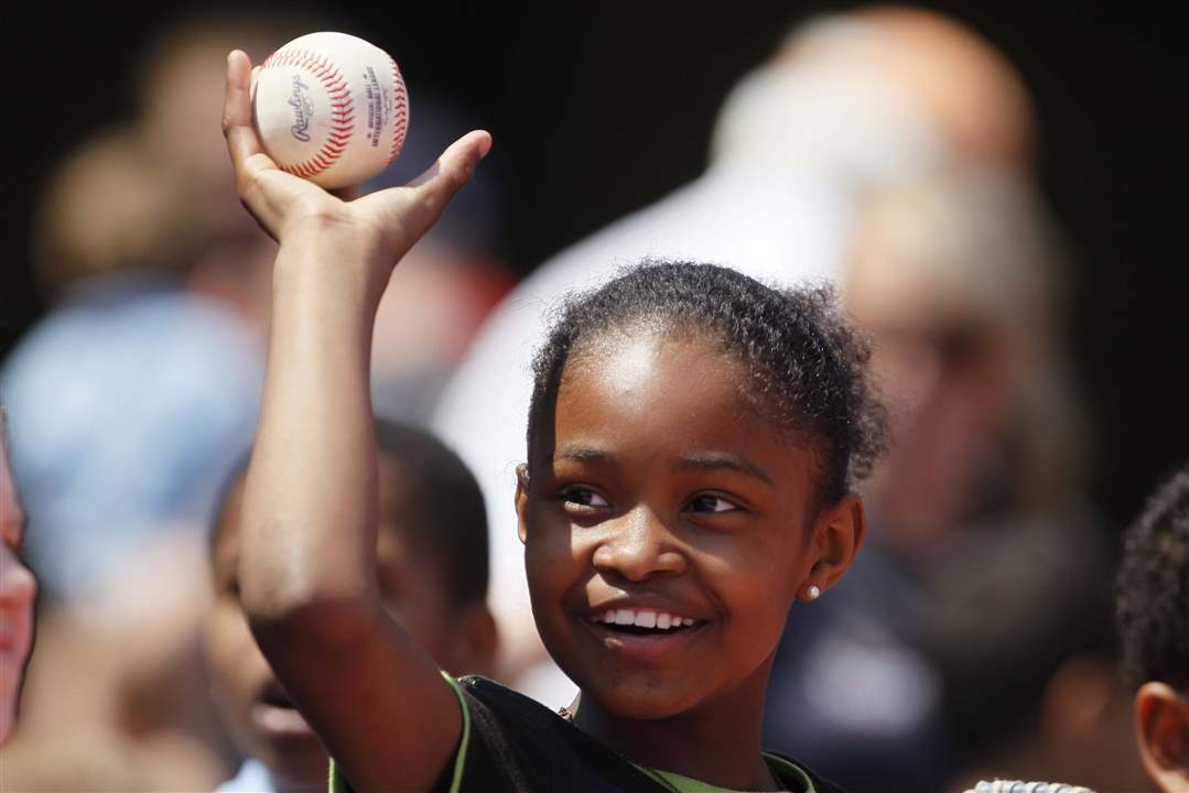 Hens8p-seventh-inning