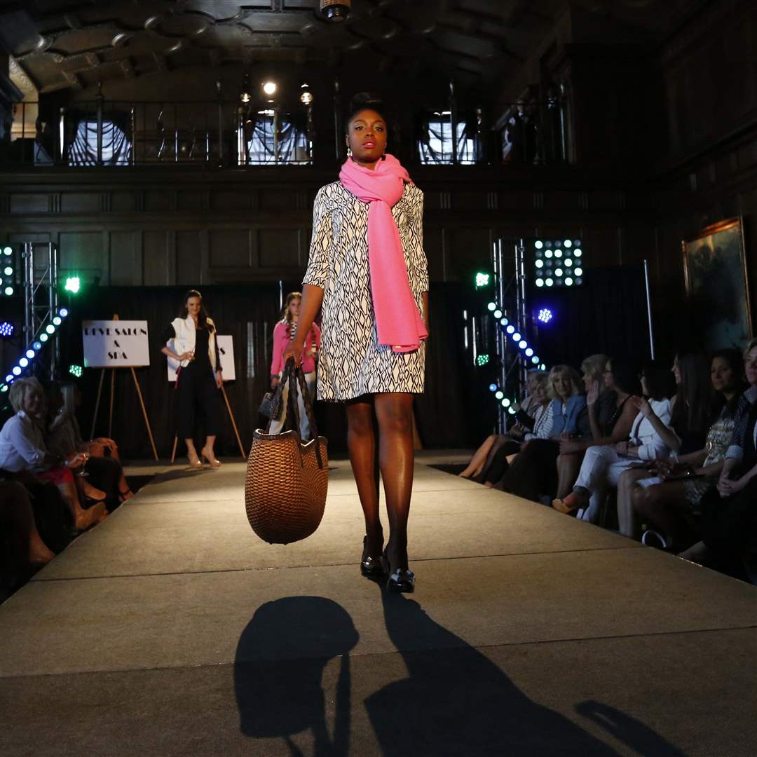 SOC-phasion29p-runway