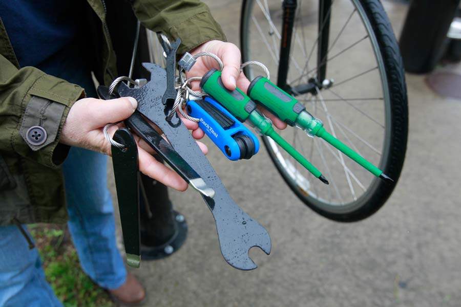 CTY-bikerepairs16p-tassie-tools